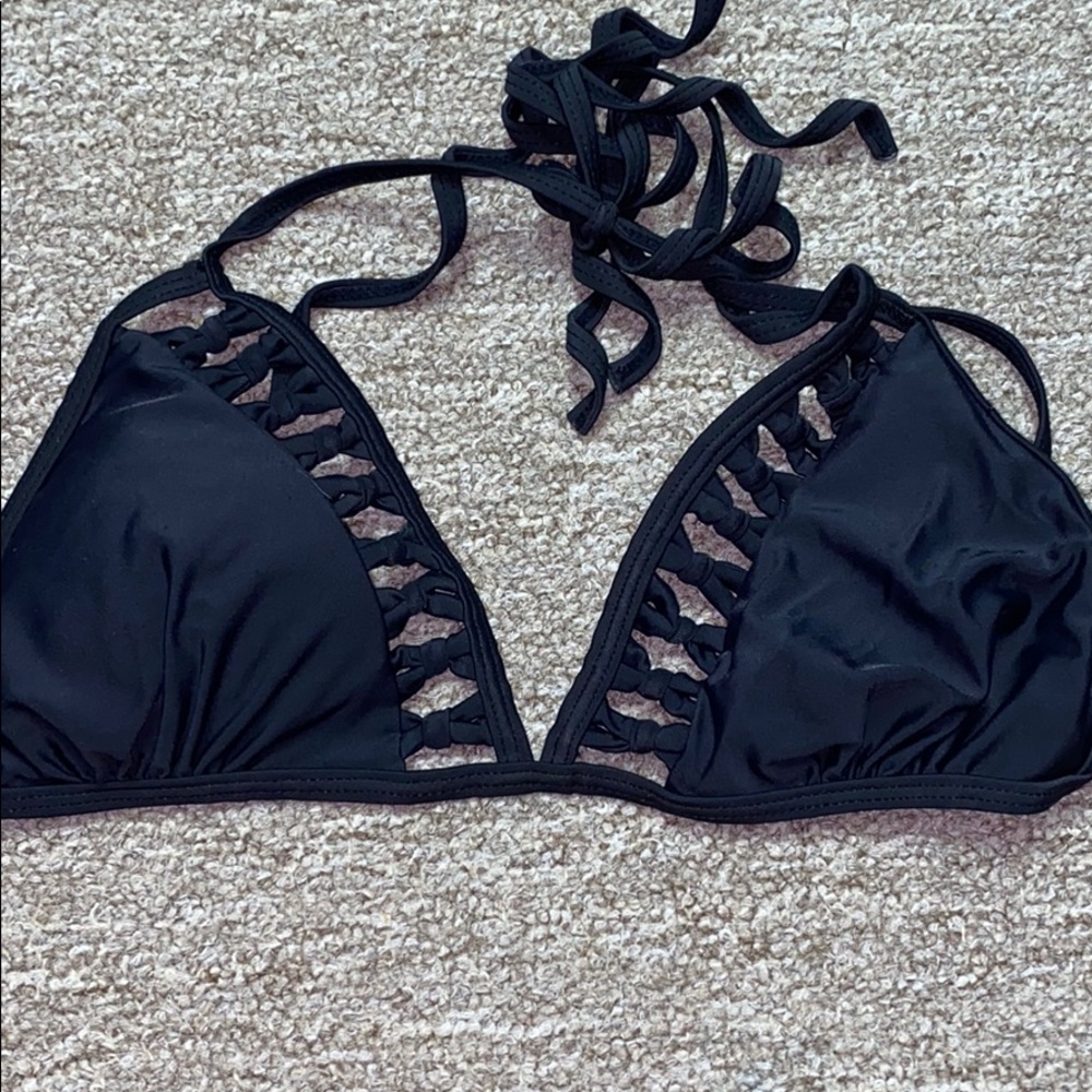 Black bikini top